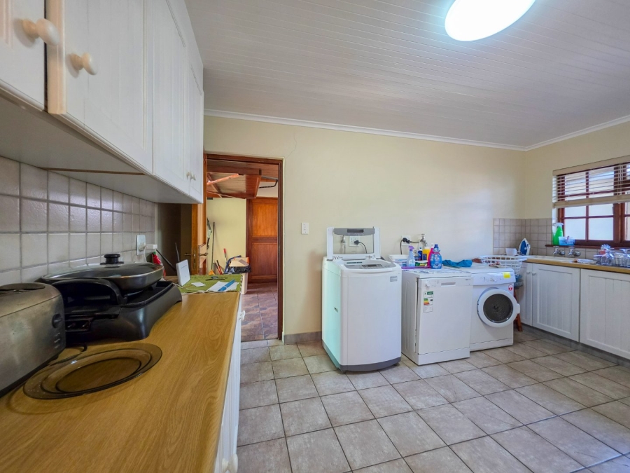 4 Bedroom Property for Sale in Stilbaai Wes Western Cape